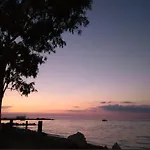 Golden Apartment *