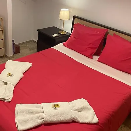 Golden Apartment *